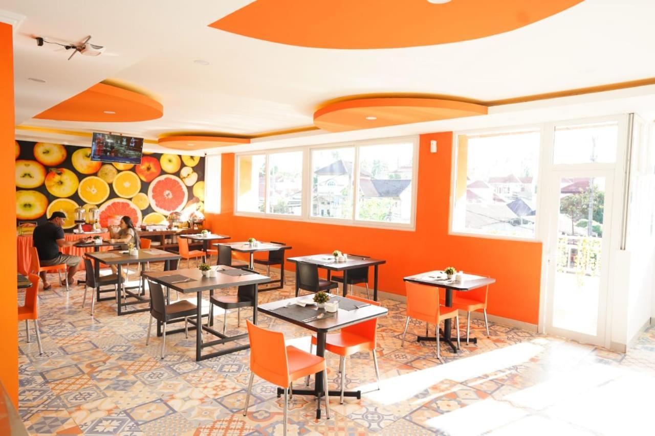 Mel'S Inn מנאדו מראה חיצוני תמונה