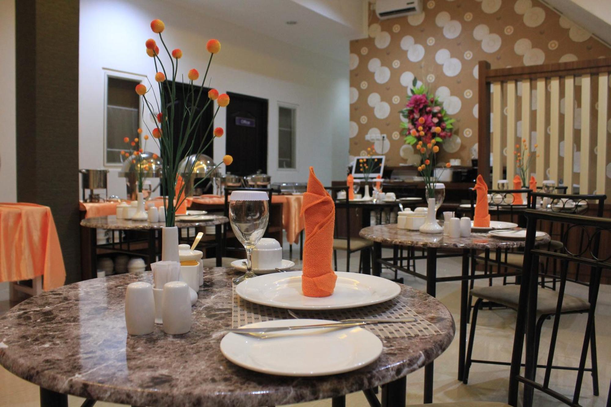 Mel'S Inn מנאדו מראה חיצוני תמונה