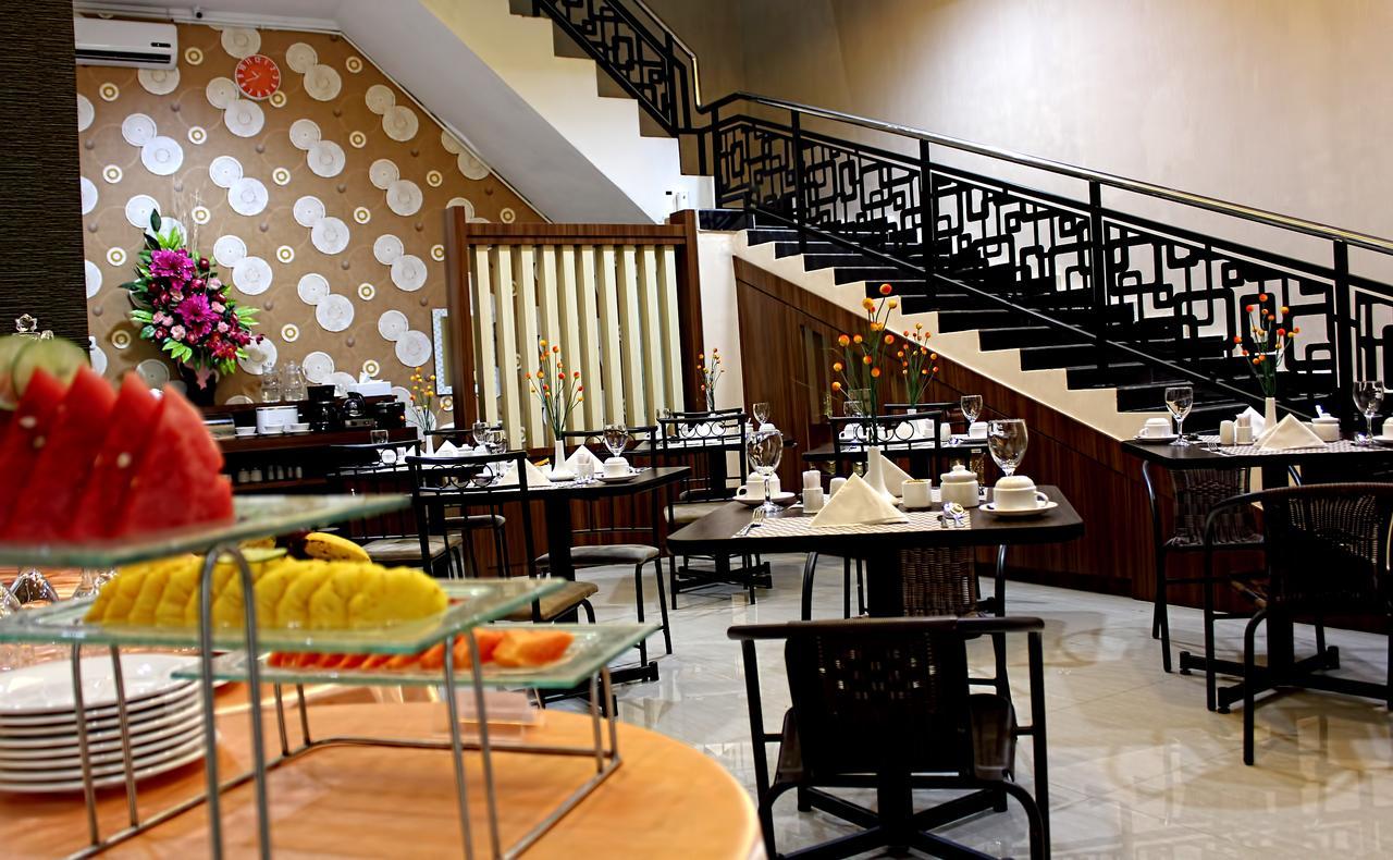 Mel'S Inn מנאדו מראה חיצוני תמונה