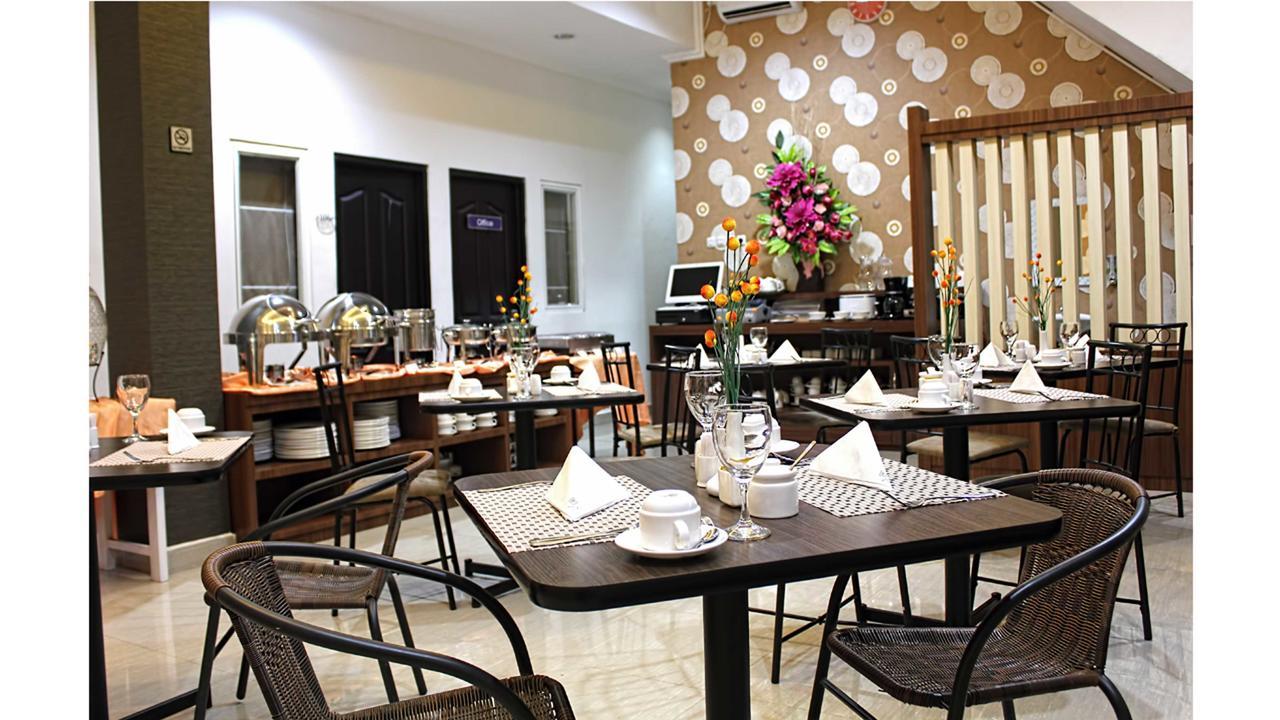 Mel'S Inn מנאדו מראה חיצוני תמונה